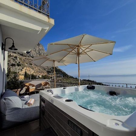 Holliday Home Alida With Jacuzzi 포드고라 외부 사진