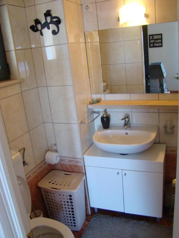 Holliday Home Alida With Jacuzzi 포드고라 외부 사진